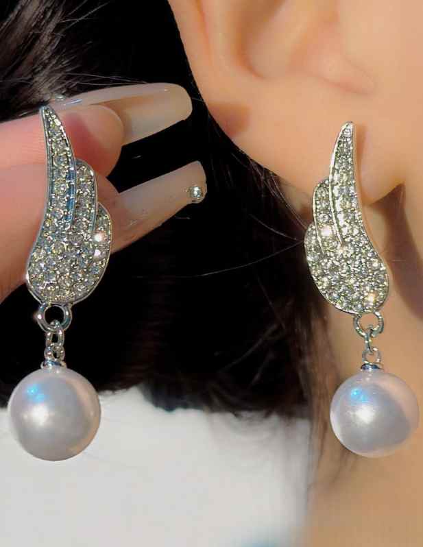 Pearl Drop Wings Earrings