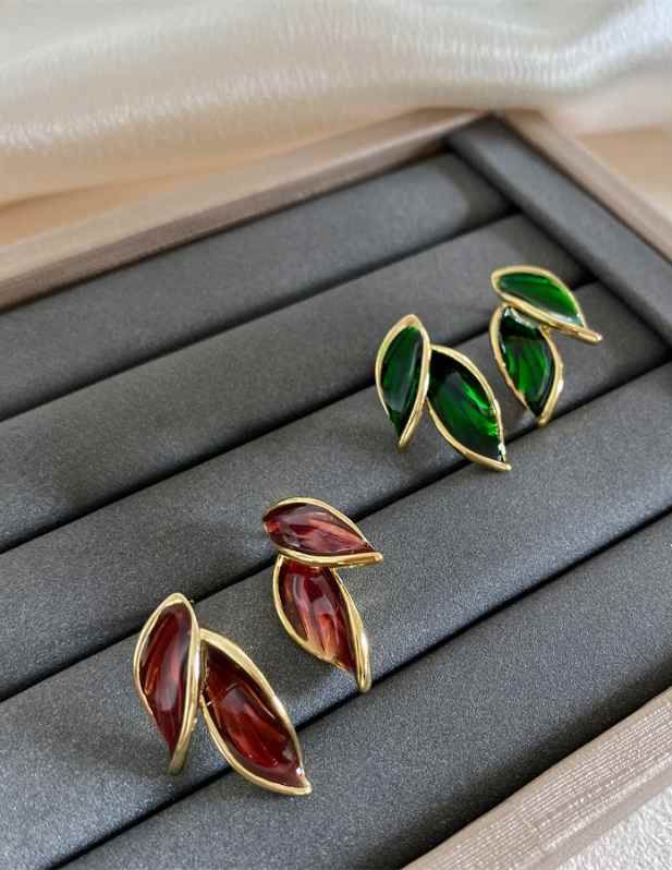 leaf shapes earring
